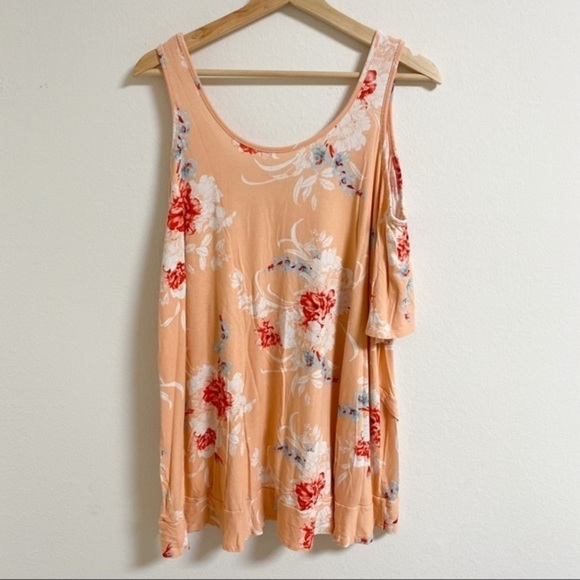 TORRID Super soft floral cold shoulder top - Picture 10 of 11